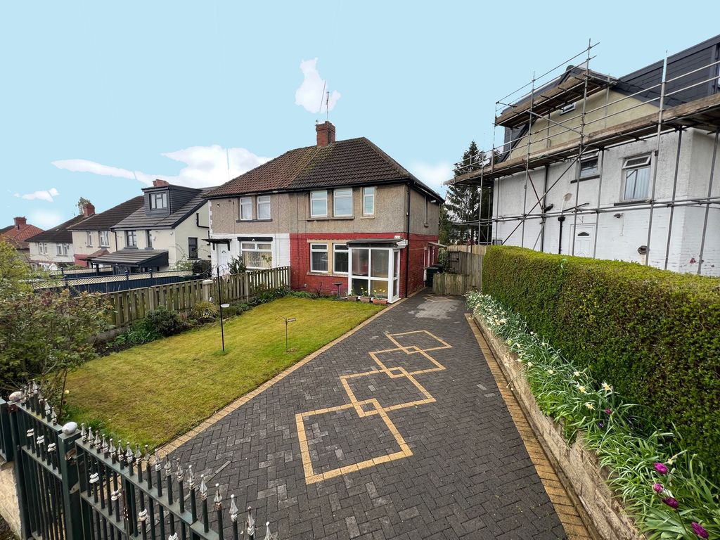 3 bed semidetached house for sale in Haworth Road, Heaton, Bradford