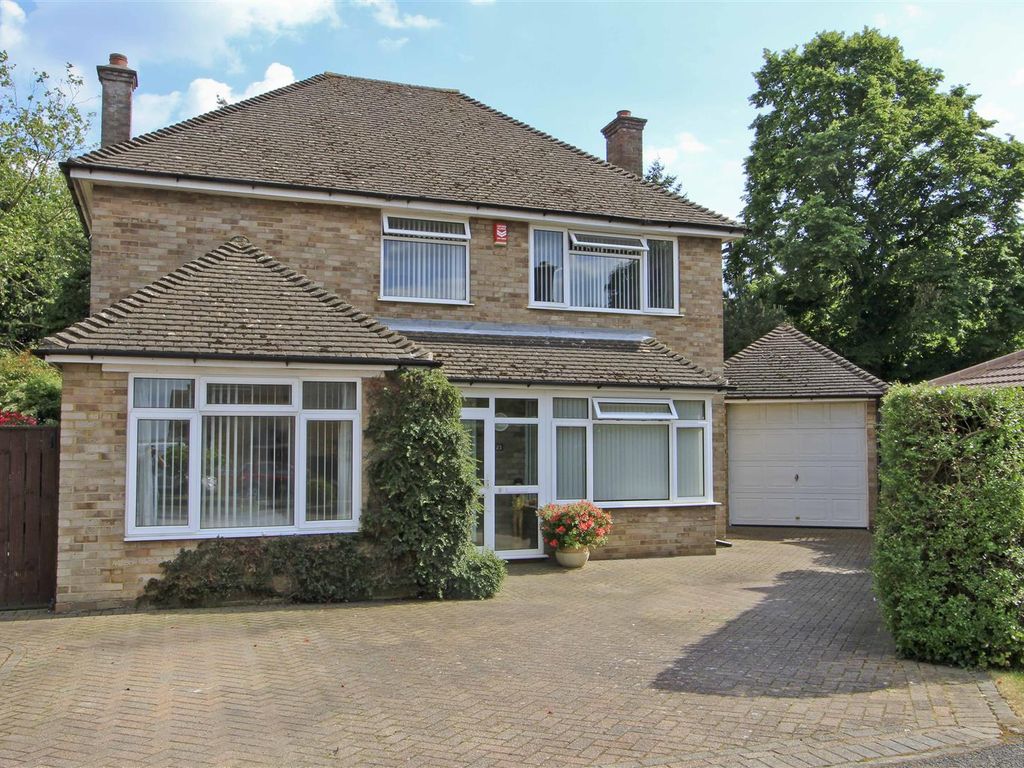 4 bed detached house for sale in The Chantry, Hillingdon Village UB8, £