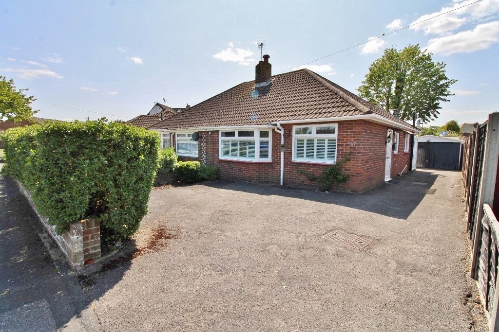 2 bed semidetached bungalow for sale in Queens Crescent, Stubbington, Fareham PO14 Zoopla