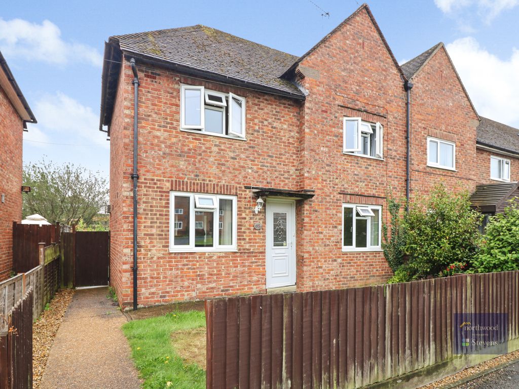 3 bed terraced house for sale in Tennyson Road, Kingsnorth, Ashford