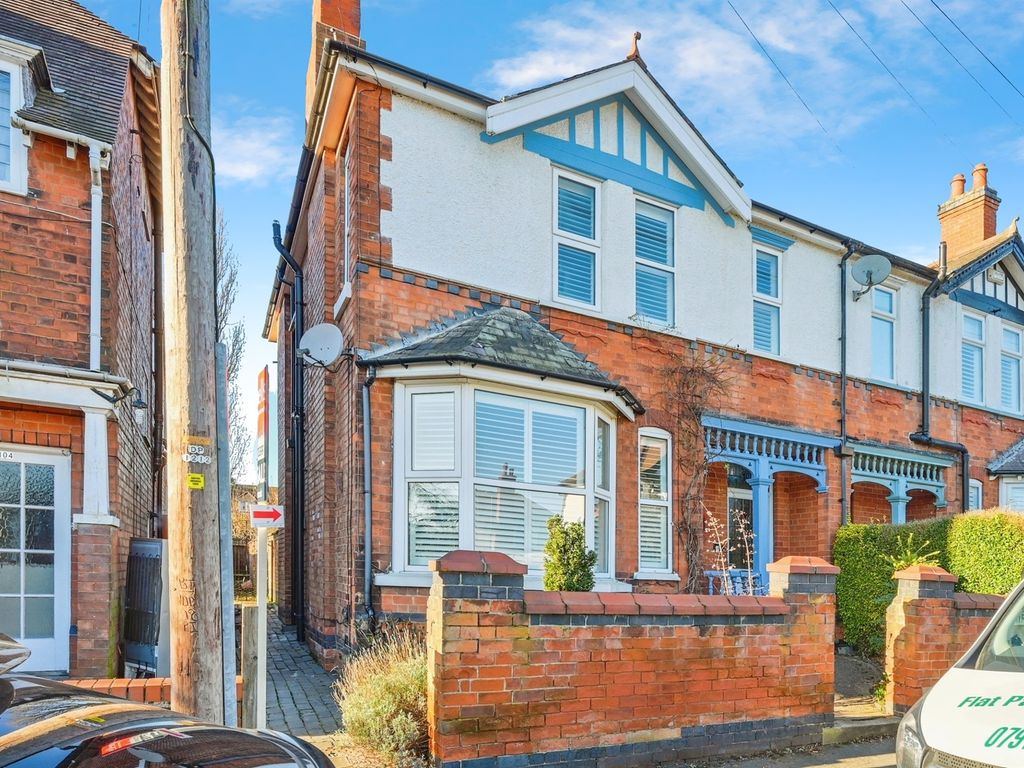 4 bed end terrace house for sale in Fairfield Road, New Normanton