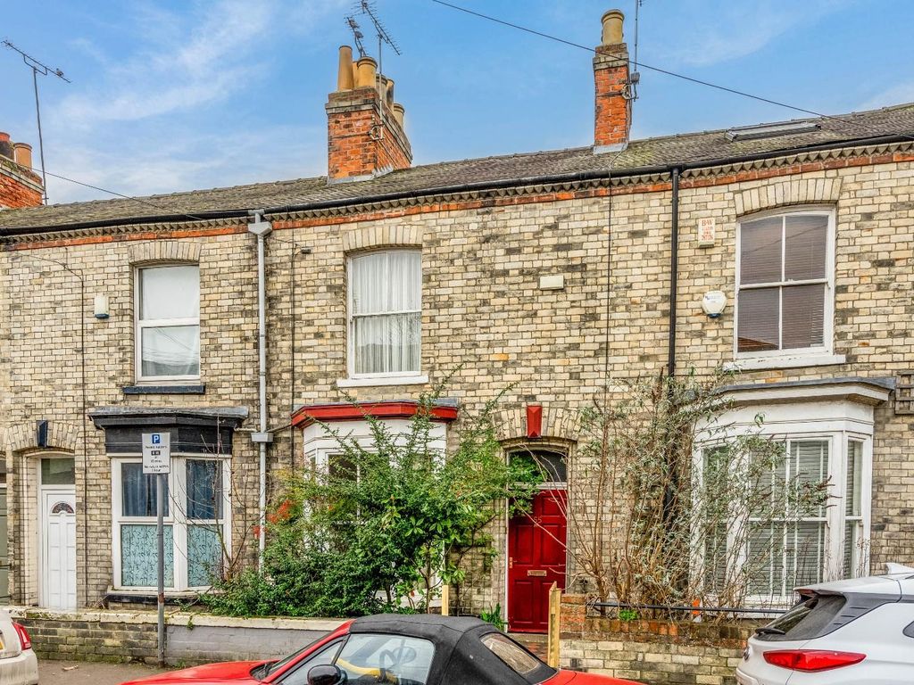 2 bed terraced house for sale in Nunthorpe Road, Off Scarcroft Road