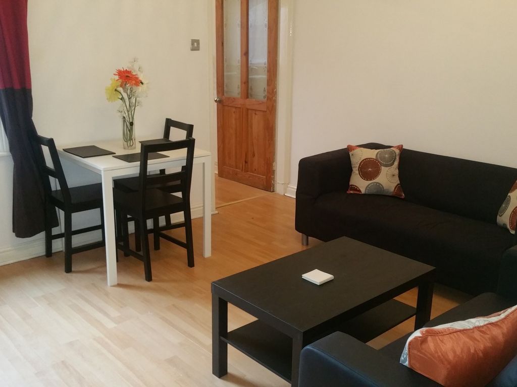 4 bed shared to rent in St. Marys Road, Smethwick B67, £