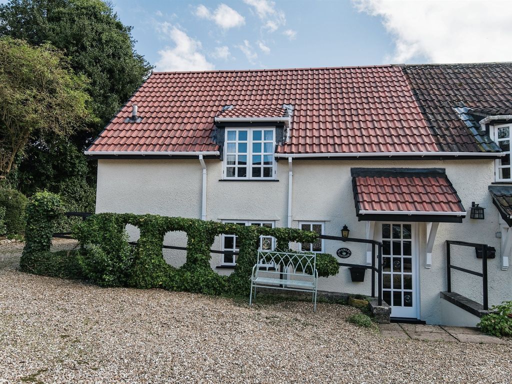 2 bed end terrace house for sale in Tytherleigh Court, Chardstock