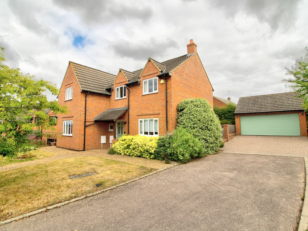 5 bed detached house for sale in Pytchley Drive, Long Buckby