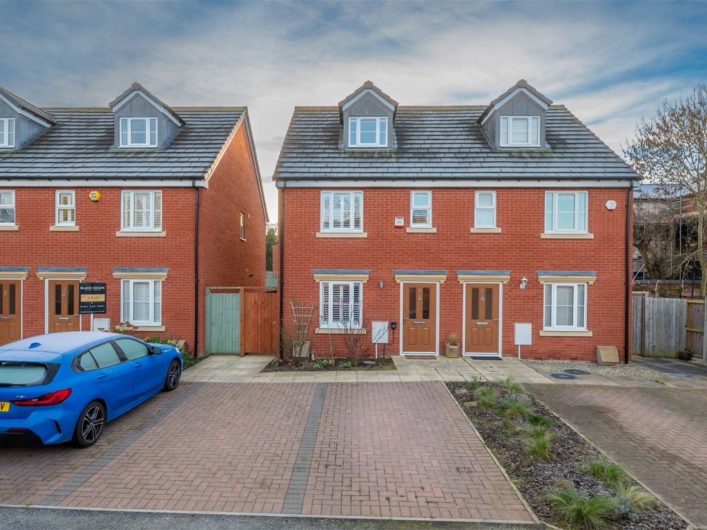 3 bed semidetached house for sale in Botteville Gardens, Birmingham