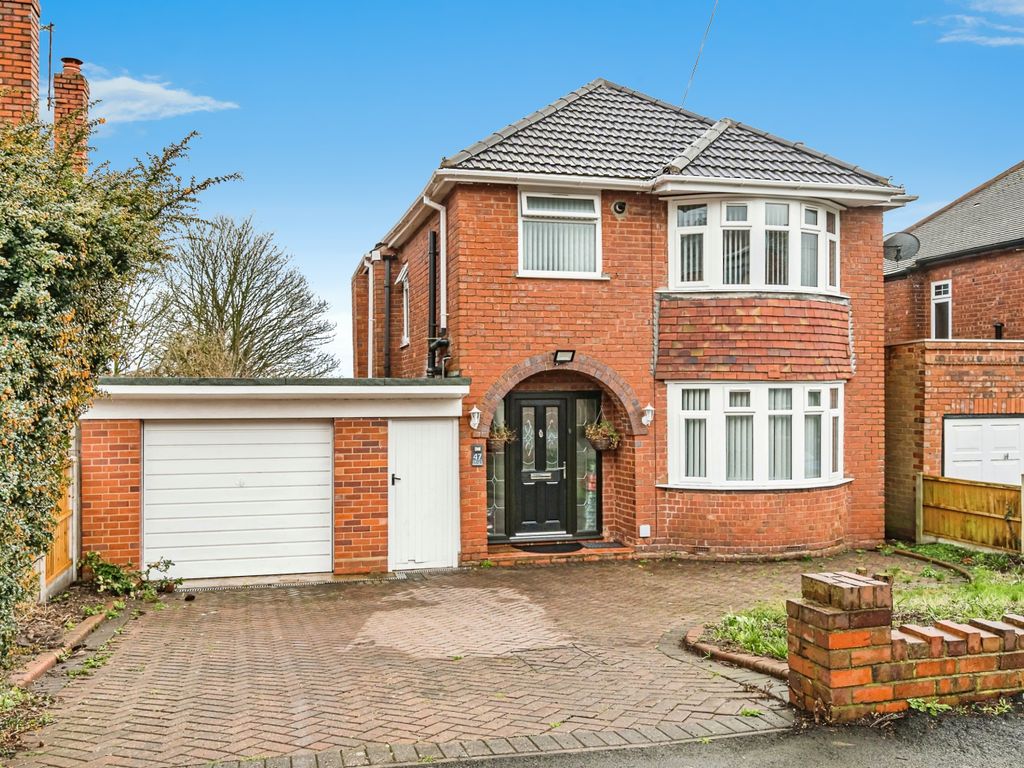 3 bed detached house for sale in Vicarage Road West, Dudley, West