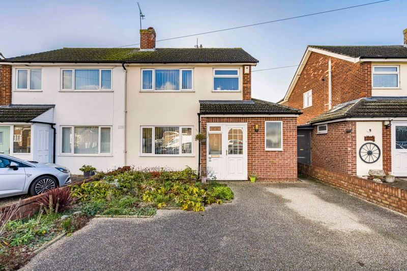 3 bed semidetached house for sale in Churchill Road, Didcot OX11, £