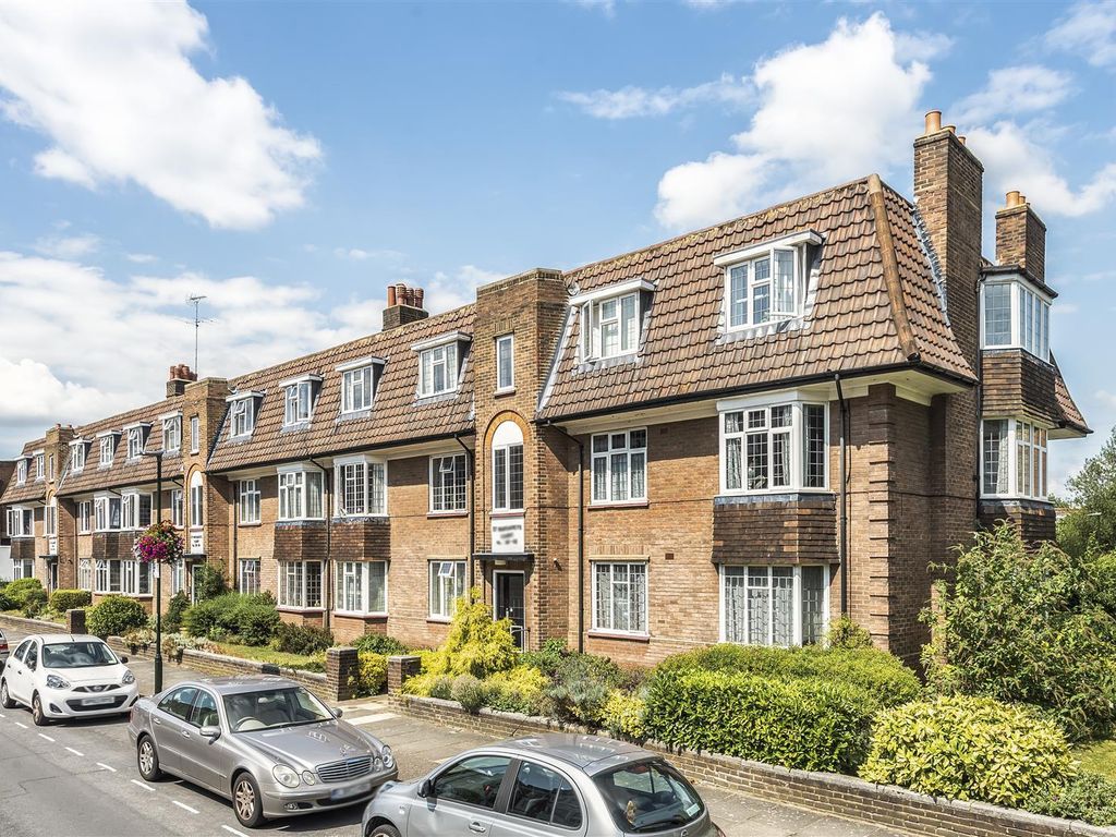 2 bed flat for sale in The Barons, St Margarets, Twickenham TW1 Zoopla