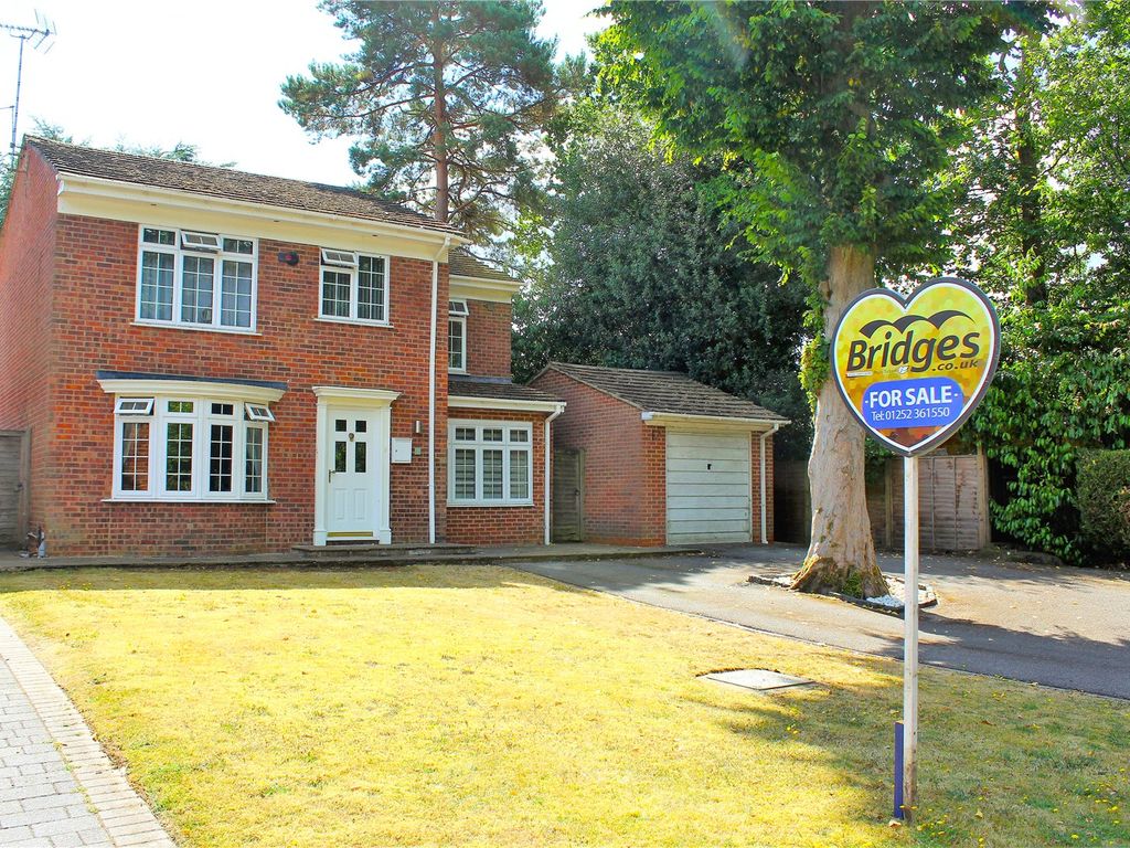 4 bed detached house for sale in Old Portsmouth Road, Camberley, Surrey GU15 Zoopla