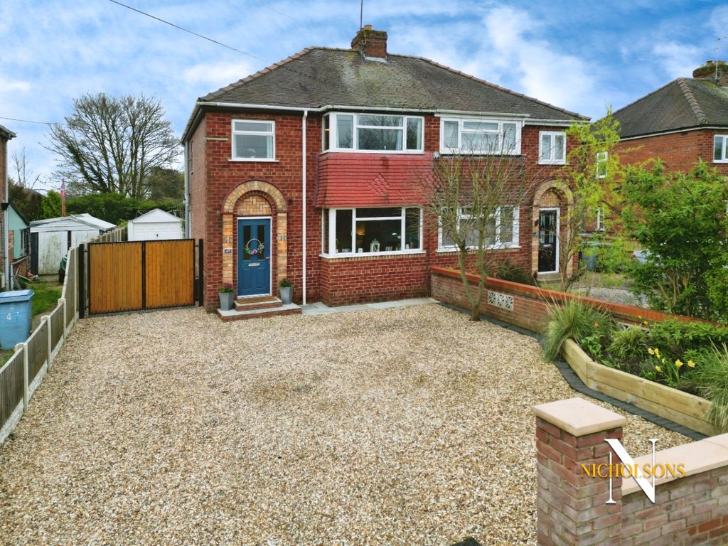 3 bed semidetached house for sale in Babworth Road, Retford
