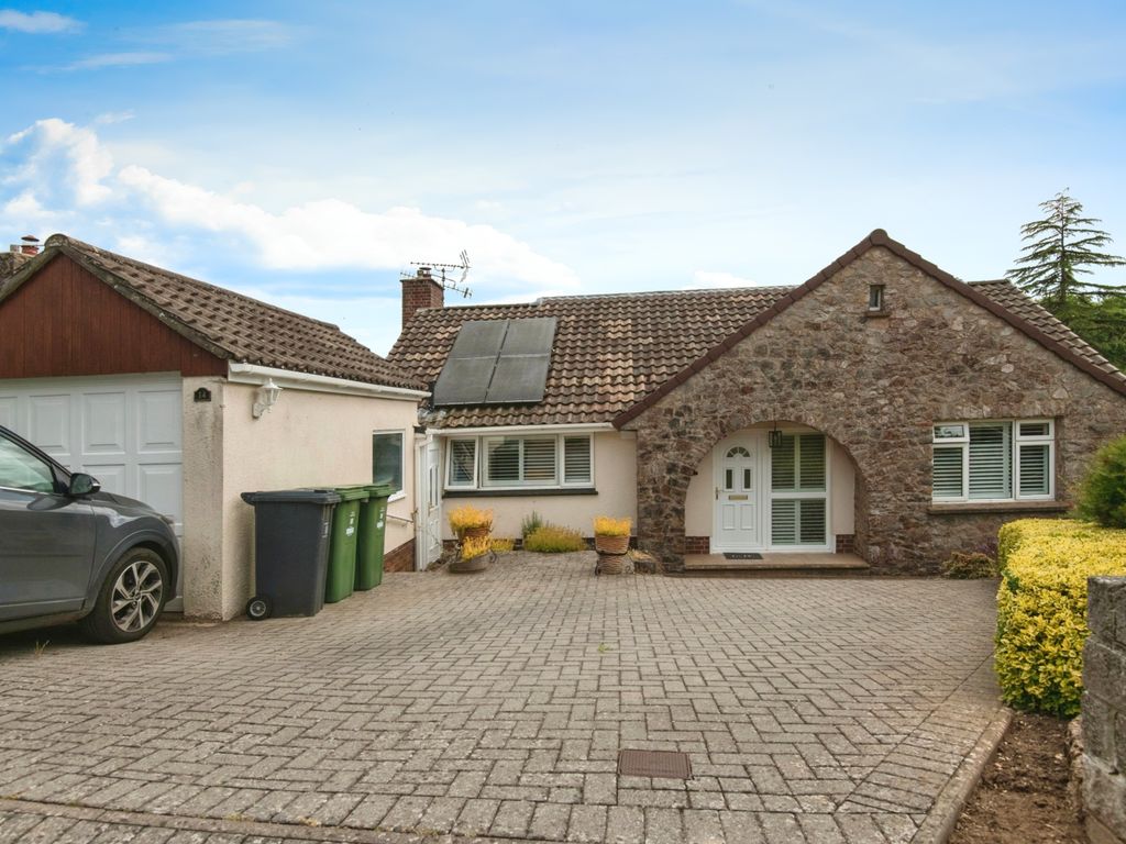 3 bed detached bungalow for sale in Oak Close, Ottery St. Mary EX11, £