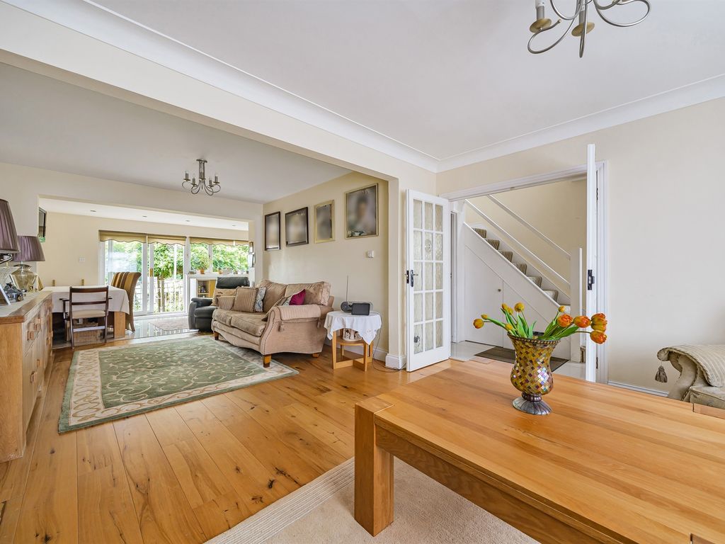 4 bed semidetached house for sale in Albemarle Road, East
