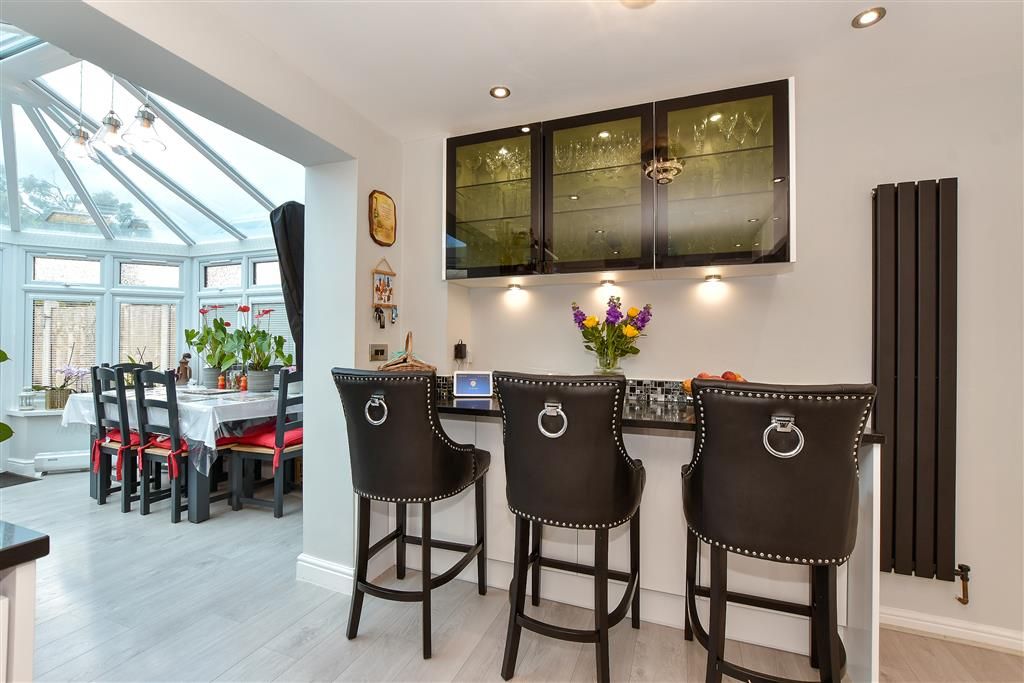 3 bed semidetached house for sale in Knightswood Road, Rainham, Essex RM13, £450,000 Zoopla