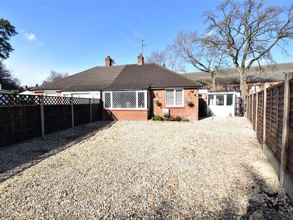 2 bed bungalow for sale in The Covert, Farnborough, Hampshire GU14 Zoopla