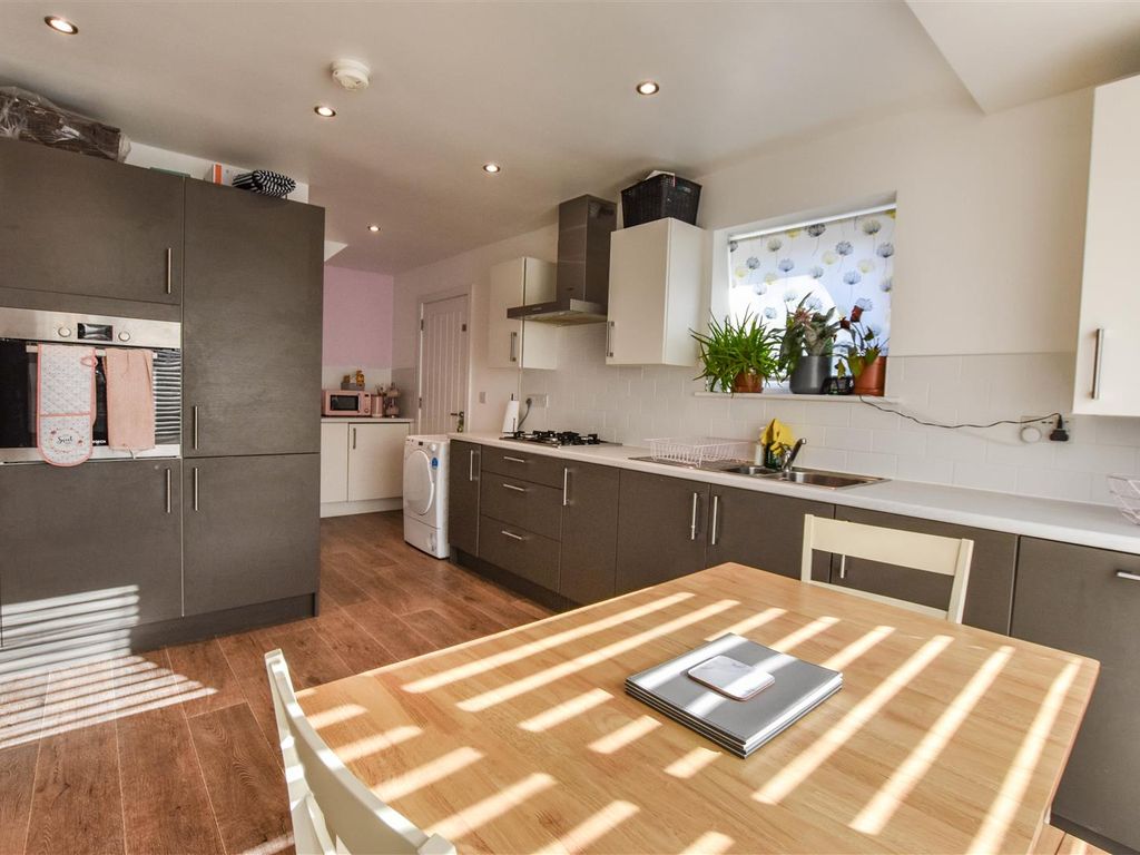 3 bed terraced house for sale in Beverley Road, Hull HU6 Zoopla