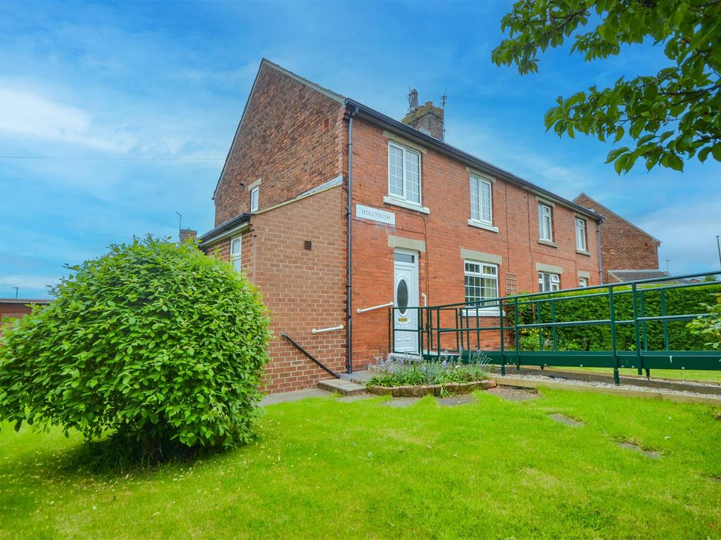 3 bed semidetached house for sale in Hollybush, SkeltonInCleveland