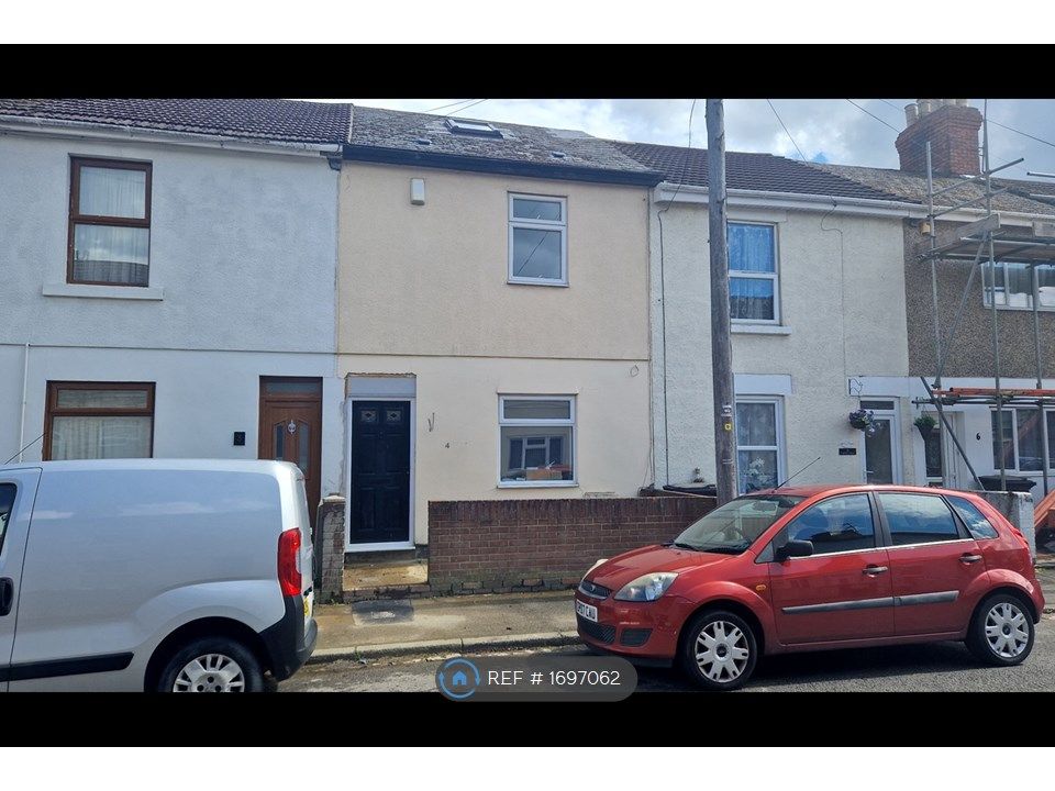 4 bed terraced house to rent in Suffolk Street, Swindon SN2 Zoopla