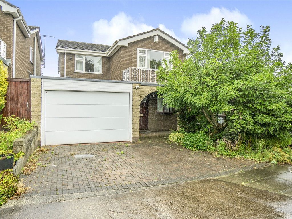 4 bed detached house for sale in Lyndhurst Avenue, Mossley Hill