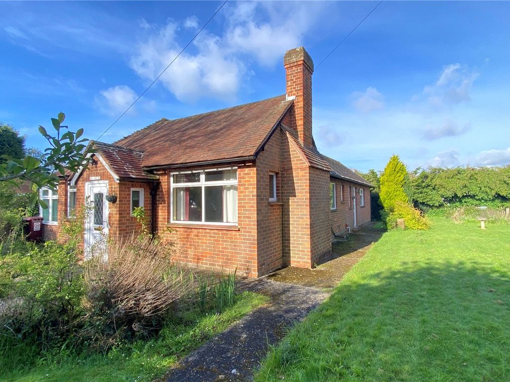 3 bed detached house for sale in East Ashling, Chichester, West Sussex