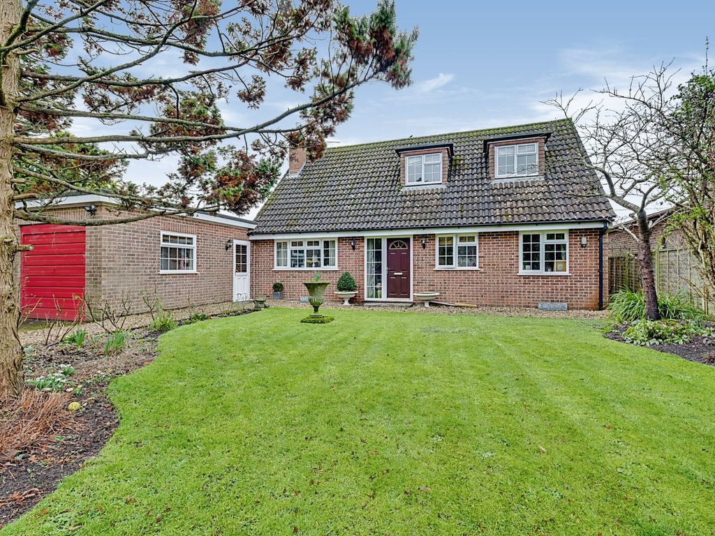 4 bed detached house for sale in The Mead, Fontmell Magna, Shaftesbury
