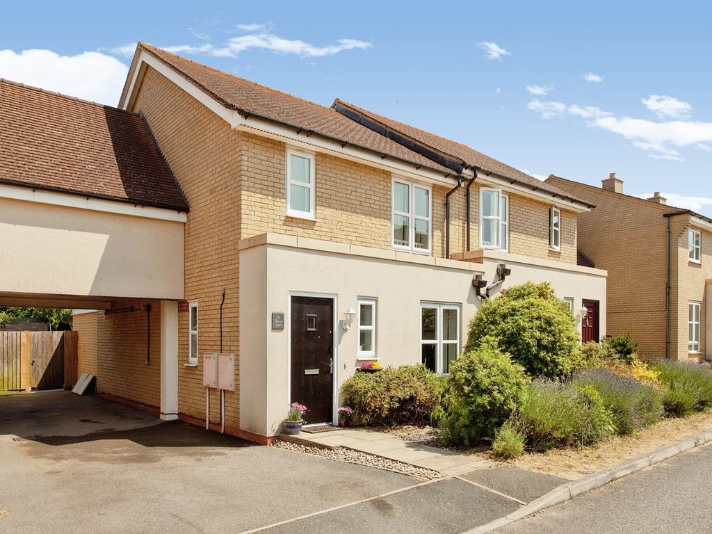4 bed terraced house for sale in Stokes Drive, Godmanchester