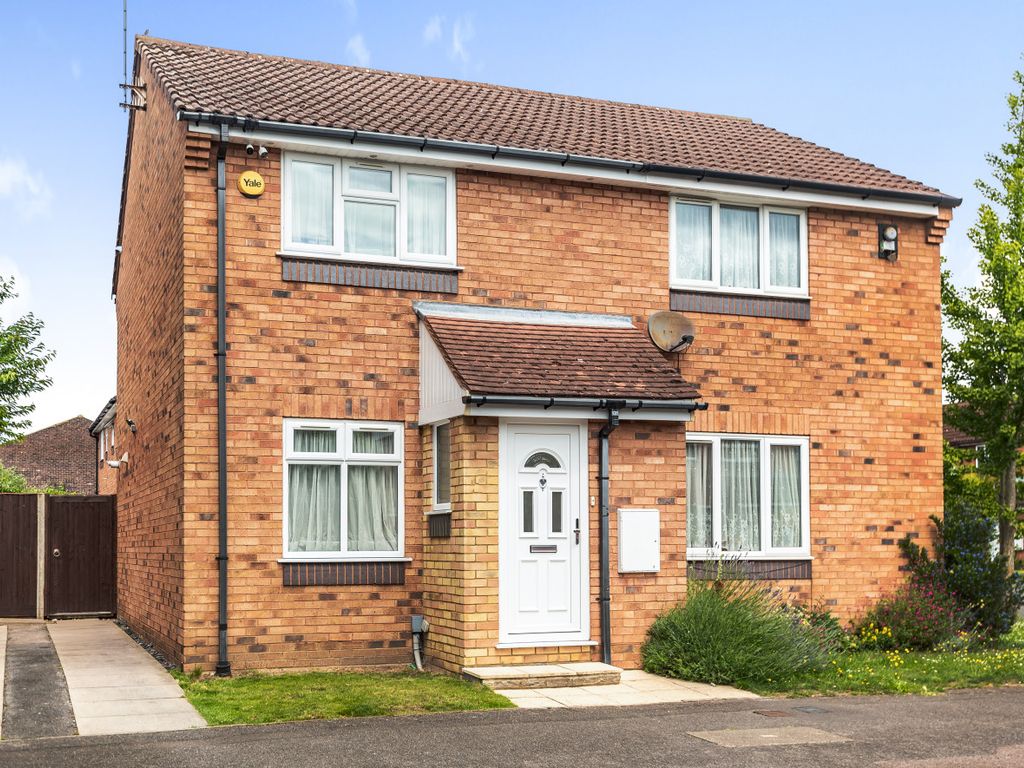 2 bed semidetached house for sale in Springwell Avenue, Mill End