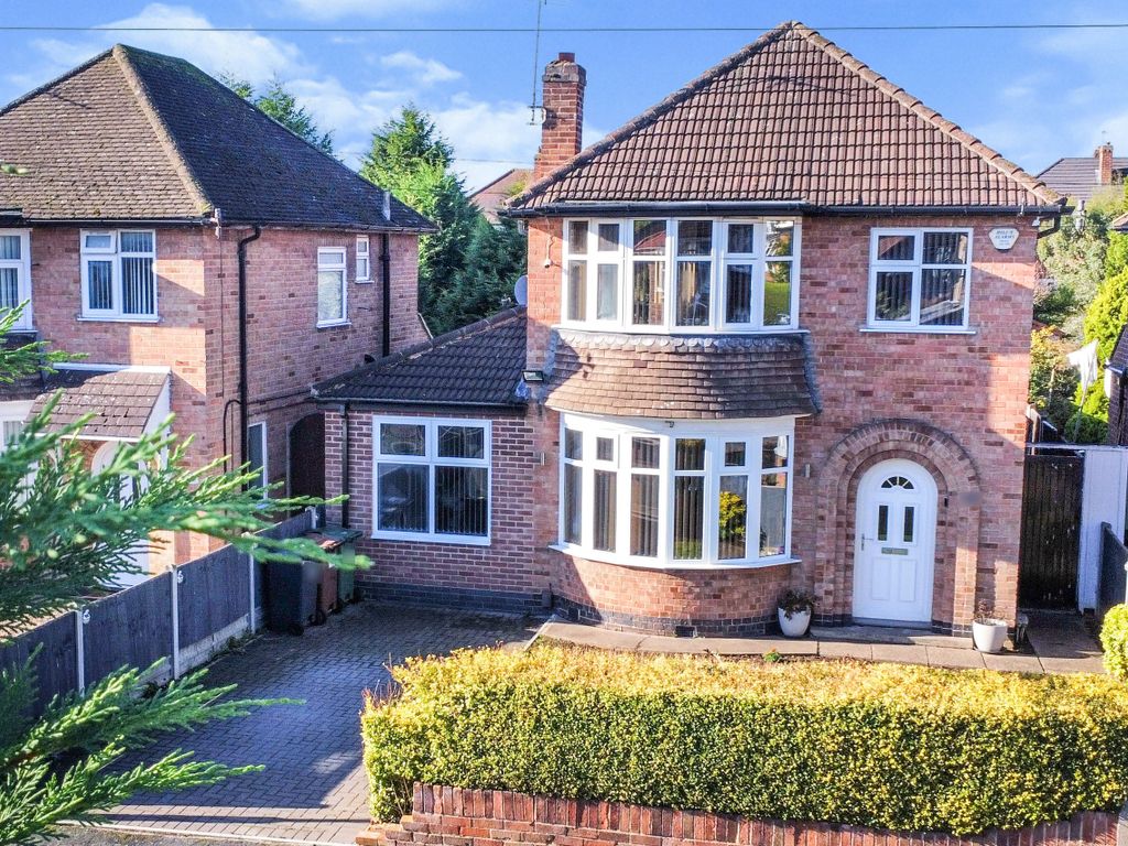 3 bed detached house for sale in Hawthorne Avenue, Birstall, Leicester