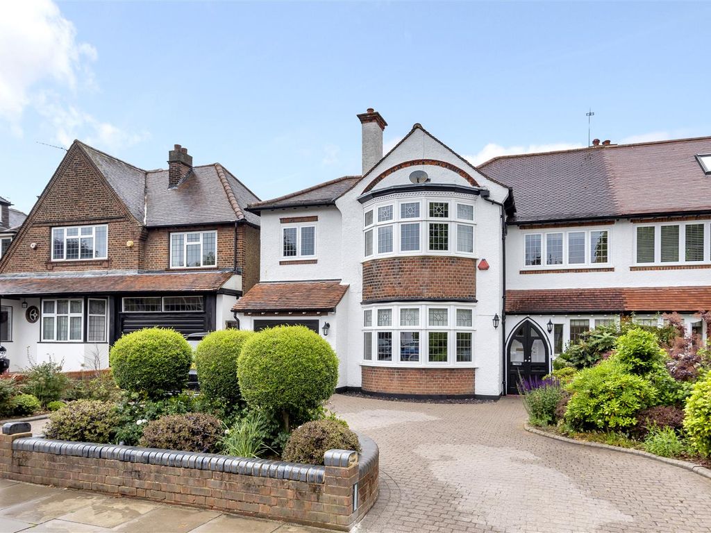 Chandos Avenue, London N20  