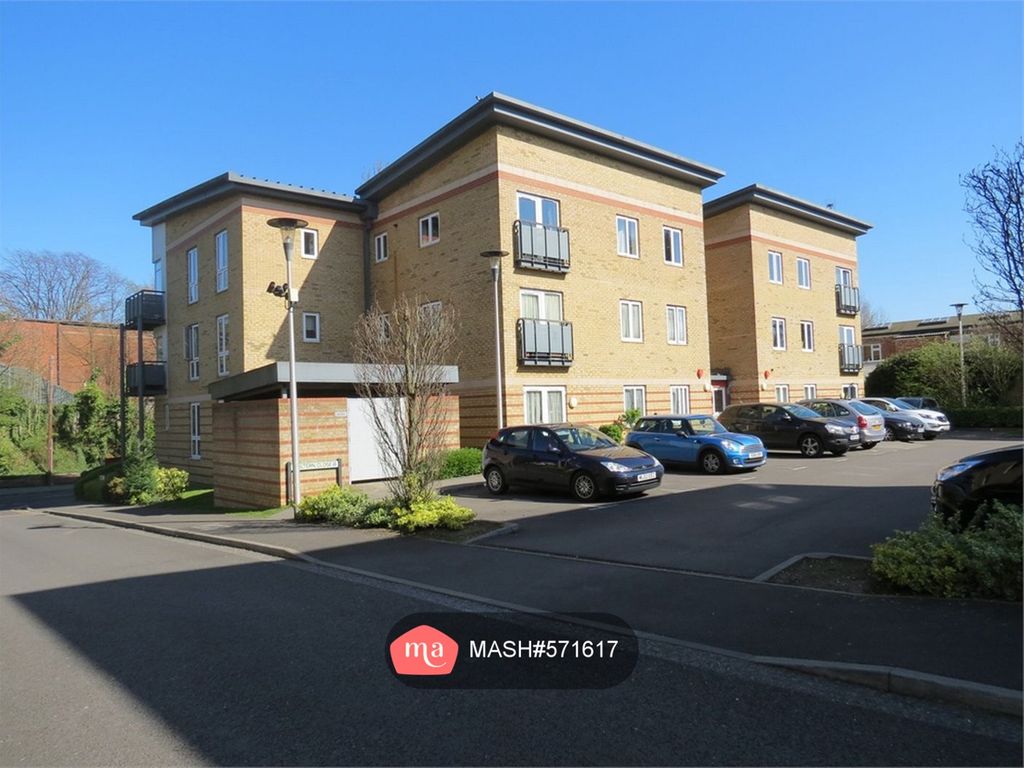 2 bed flat to rent in Chiltern Close, Watford WD18 Zoopla