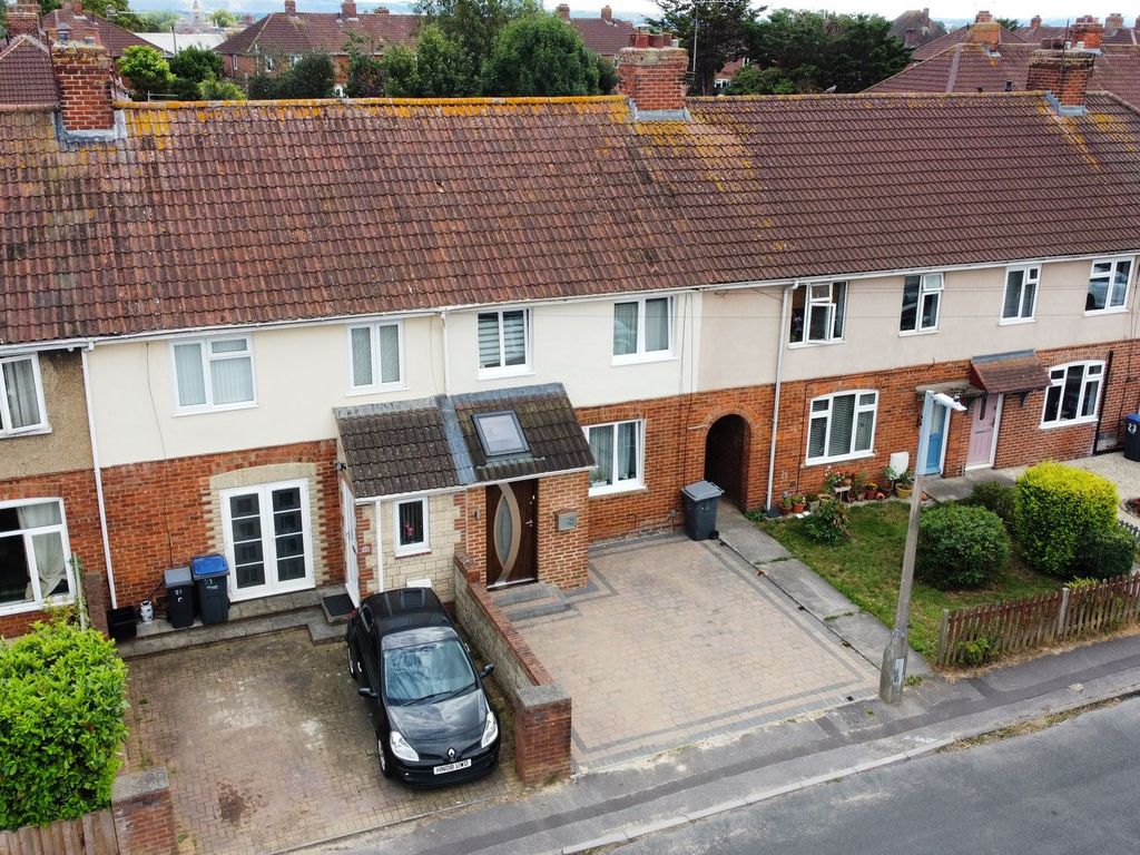 3 bed terraced house for sale in Charles Street, Trowbridge BA14 Zoopla
