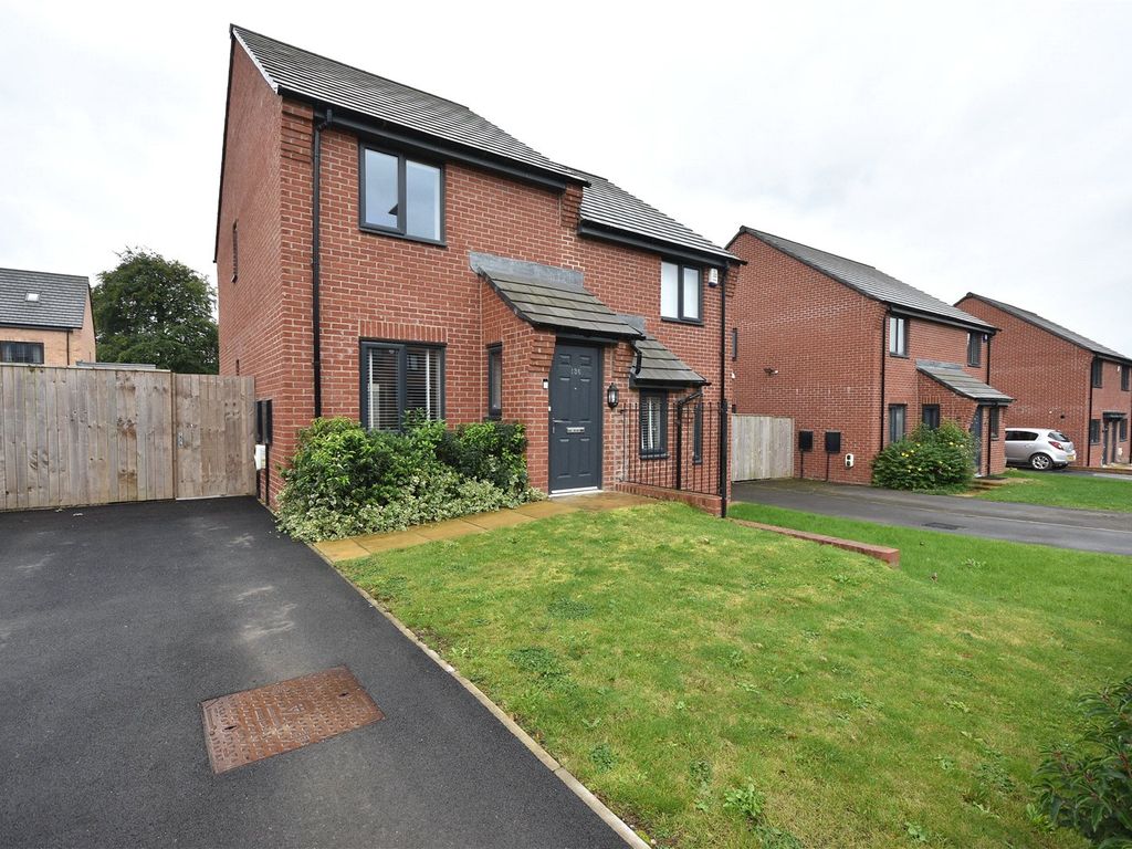 2 bed semidetached house for sale in Magnolia Road, Seacroft, Leeds