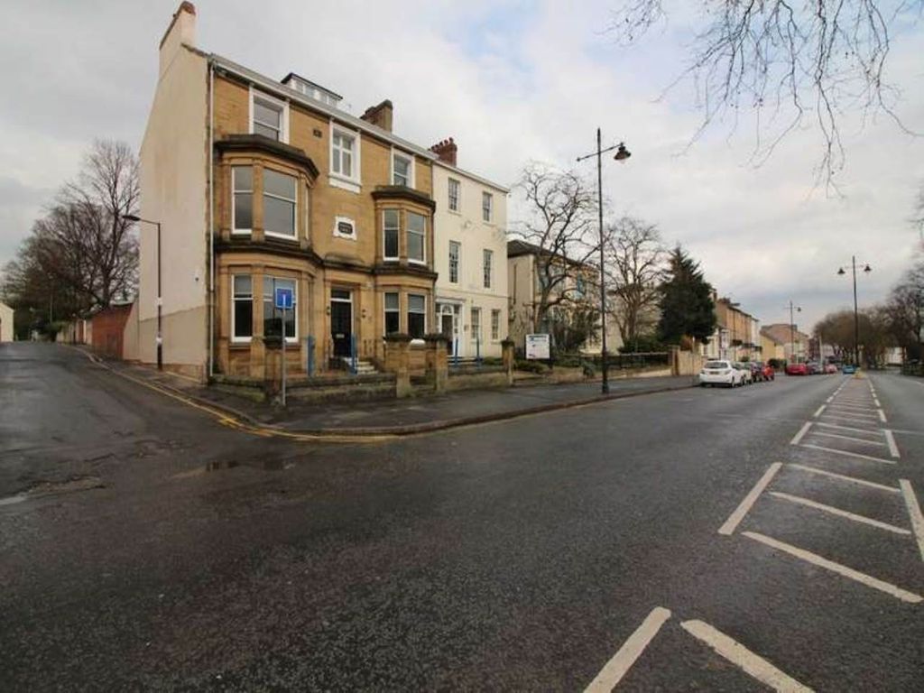 2 bed flat to rent in Albion Place, Doncaster DN1 Zoopla