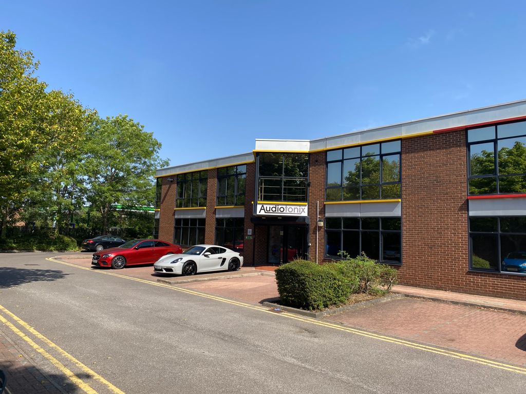 Light industrial to let in Leatherhead Road, Chessington KT9 - Zoopla