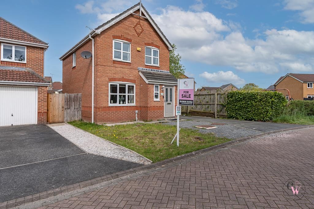 3 bed detached house for sale in Fairoak Close, Winsford CW7, £220,000