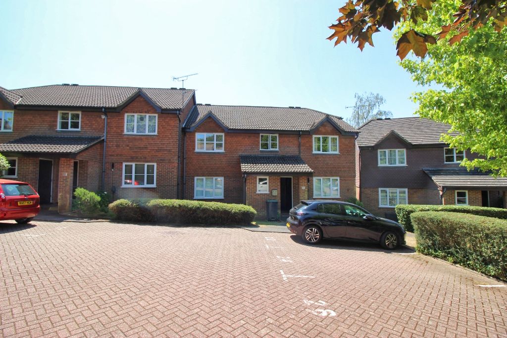 1 bed flat for sale in Hunts Farm Close, Borough Green TN15 Zoopla