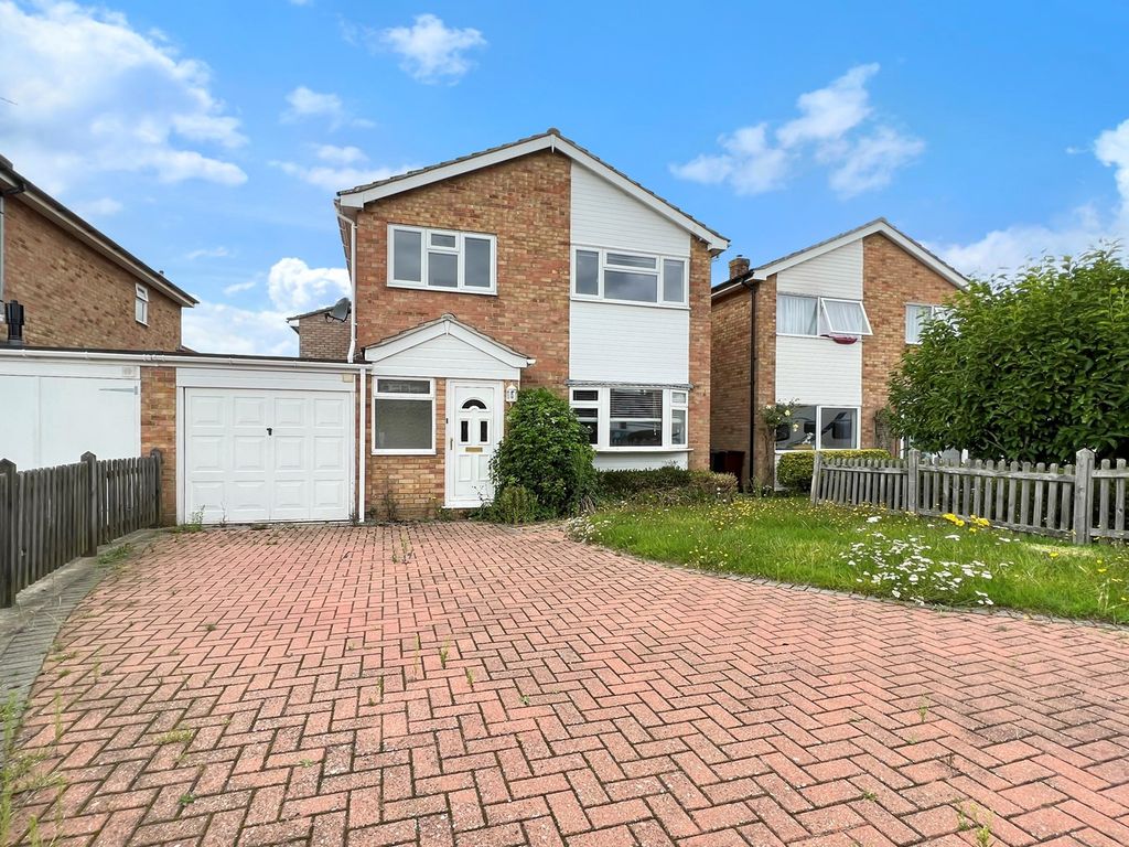 4 bed detached house for sale in Sycamore Place, Great Bentley