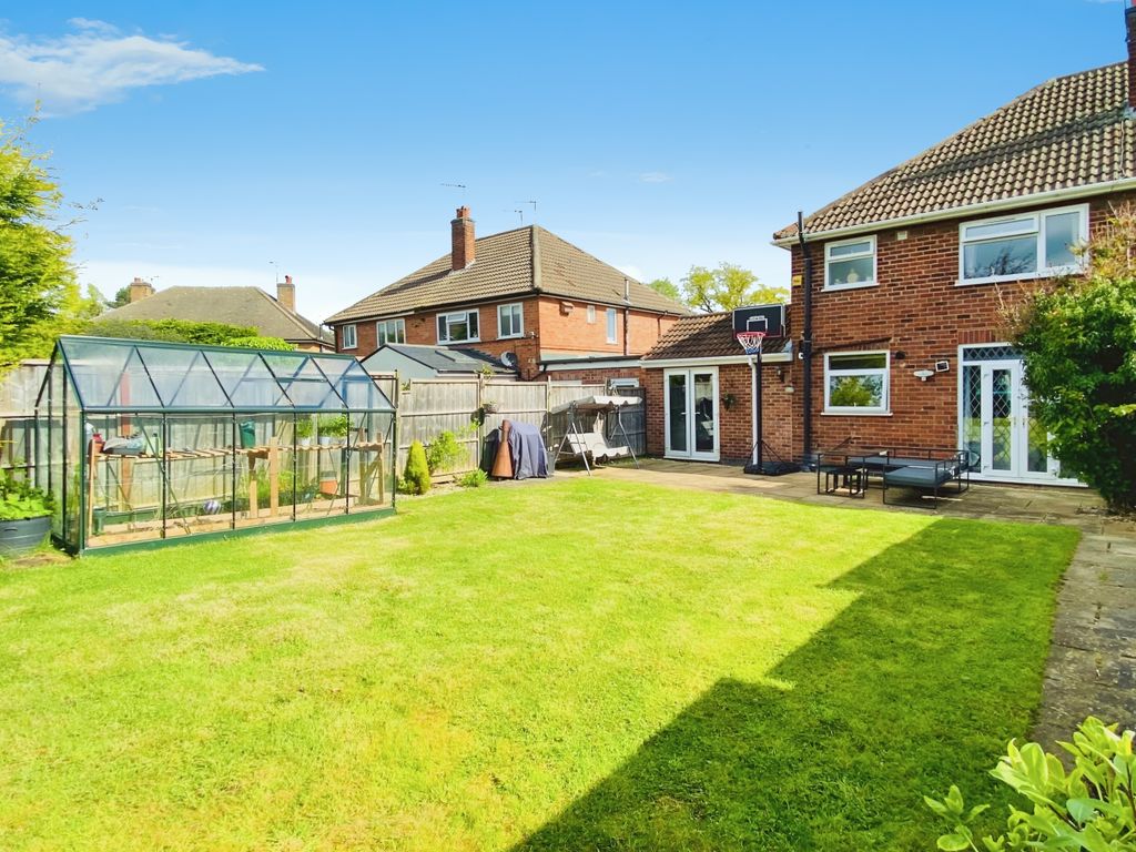 3 bed semidetached house for sale in Steyning Crescent, Glenfield LE3