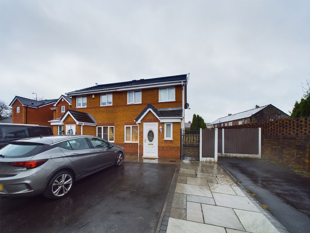 3 bed semidetached house for sale in The Hedgerows, Haydock WA11, £