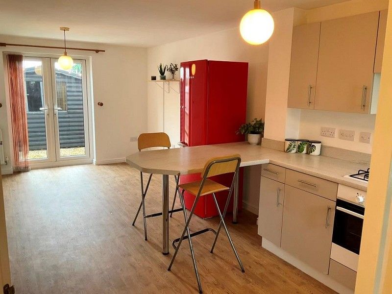 2 bed terraced house to rent in Ffordd Y Meillion, Llanelli