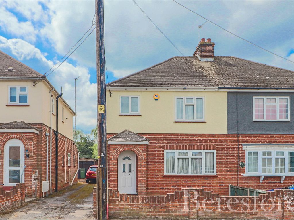 3 bed semidetached house for sale in York Gardens, Braintree CM7 Zoopla