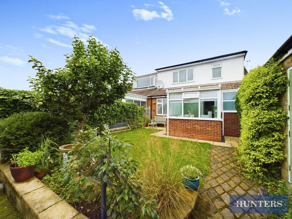 2 bed semidetached bungalow for sale in Meadow Drive, East Ayton