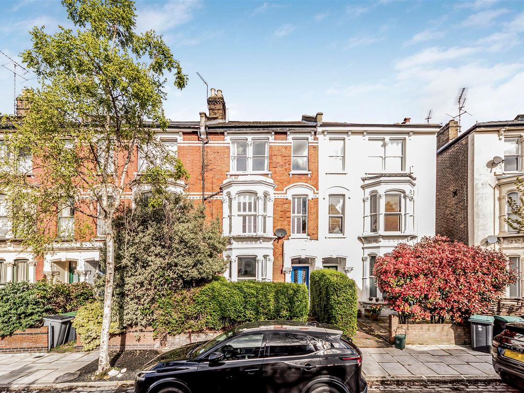2 bed flat for sale in Cornwall Road, London N4, £650,000 Zoopla