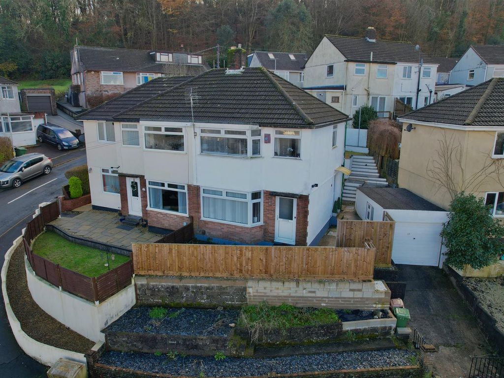 3 bed semidetached house for sale in Merafield Drive, Plympton