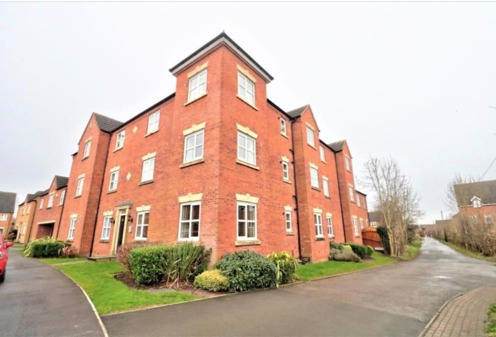2 bed flat for sale in Drive, KirkbyInAshfield, Nottingham