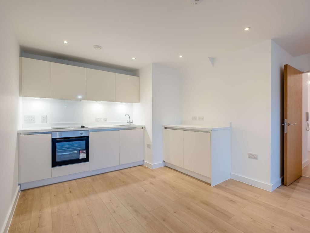 2 bed flat to rent in Vida House, 50 Trundleys Road, Deptford SE8, £