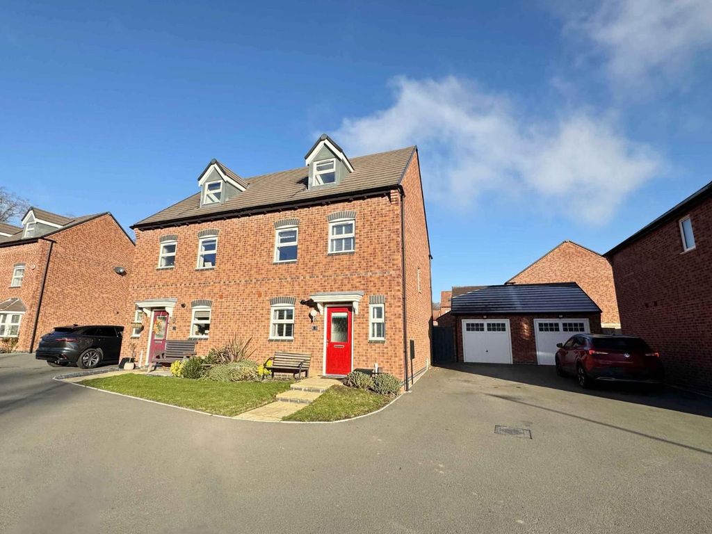 4 bed semidetached house for sale in Luke Jeayes Close, Cawston, Rugby