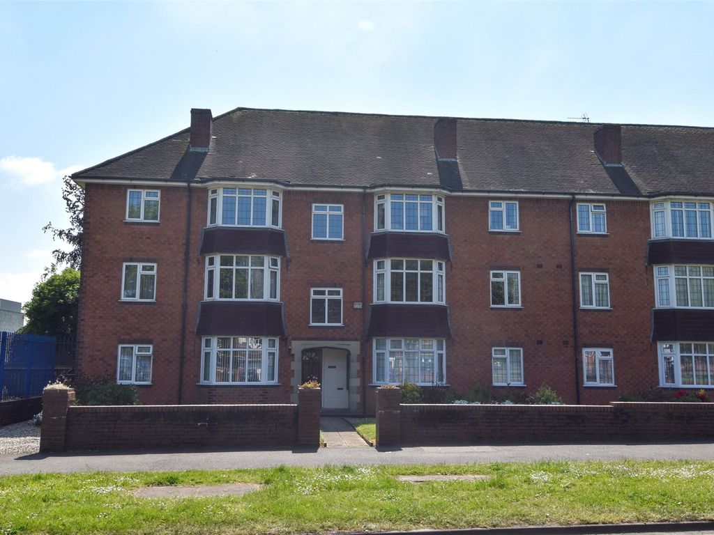 2 bed flat for sale in Bristol Road South, Northfield, Birmingham B31