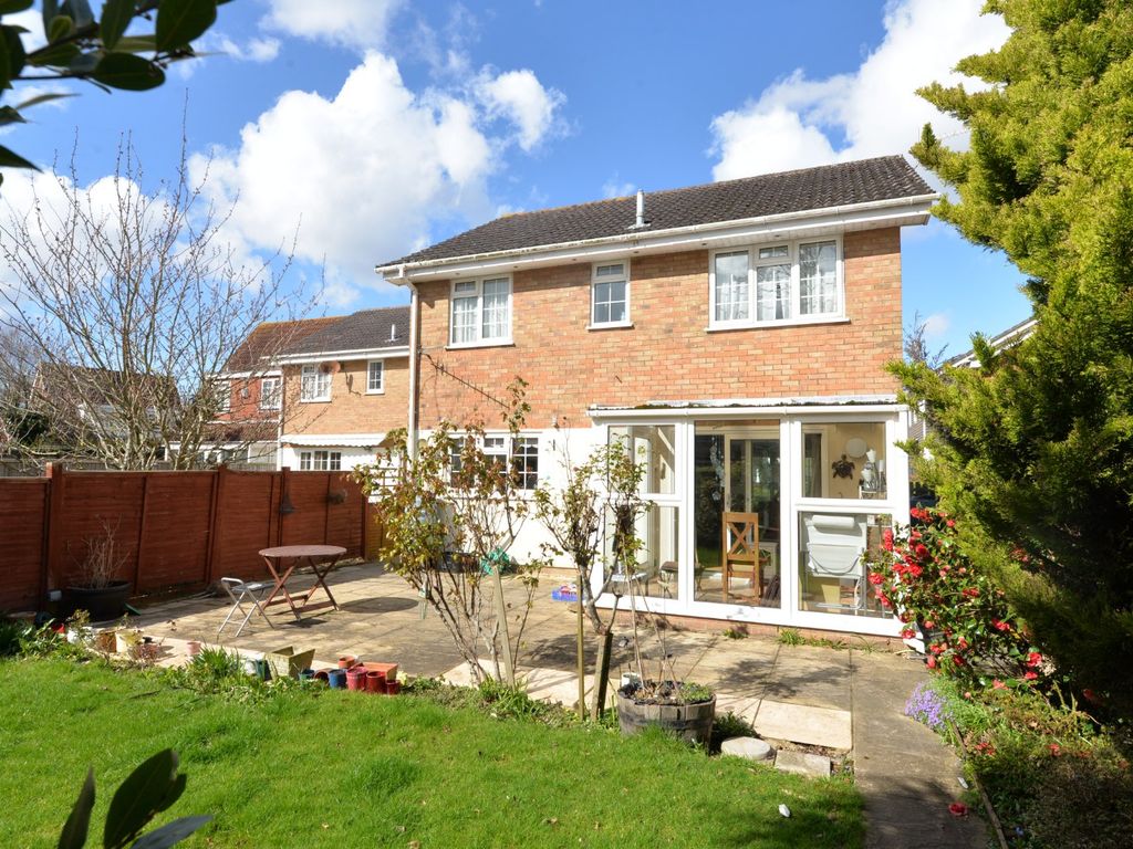 4 bed detached house for sale in Derwent Road, New Milton, Hampshire