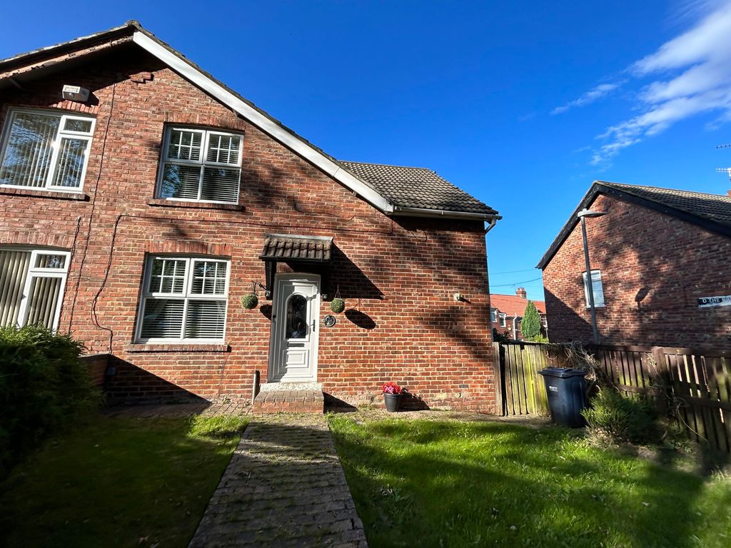 3 bed semidetached house for sale in Watermill Lane, Felling